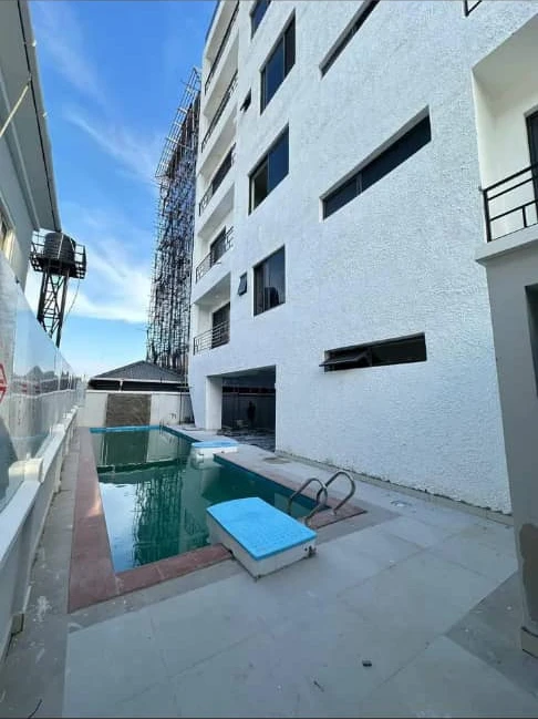 Pent-House for Sale in Lekki phase 1, Lagos - Image 1