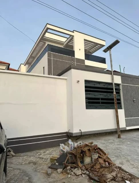 Duplex for Sale in Lekki phase 1, Lagos - Image 3