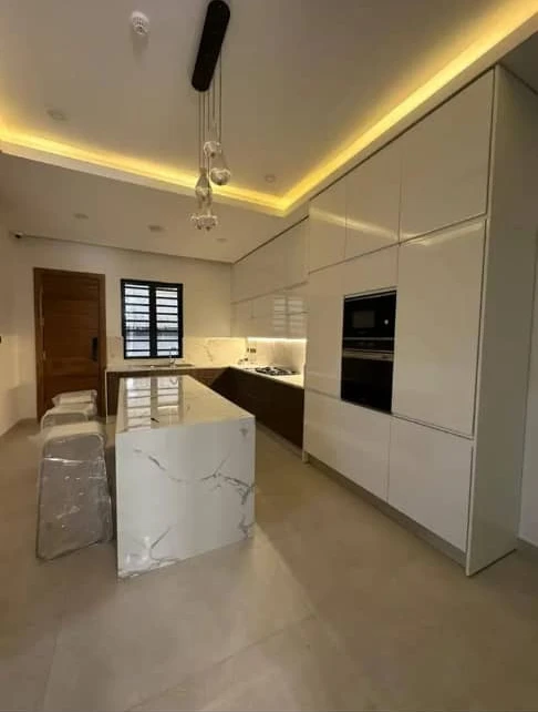 Duplex for Sale in Lekki phase 1, Lagos - Image 4