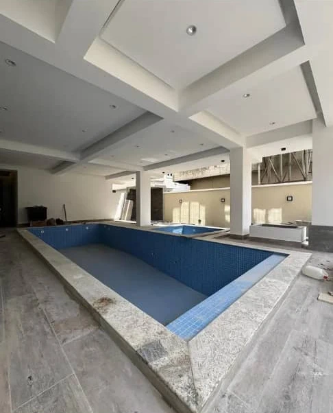 Pent-House for Sale in Lekki phase 1, Lagos - Image 4