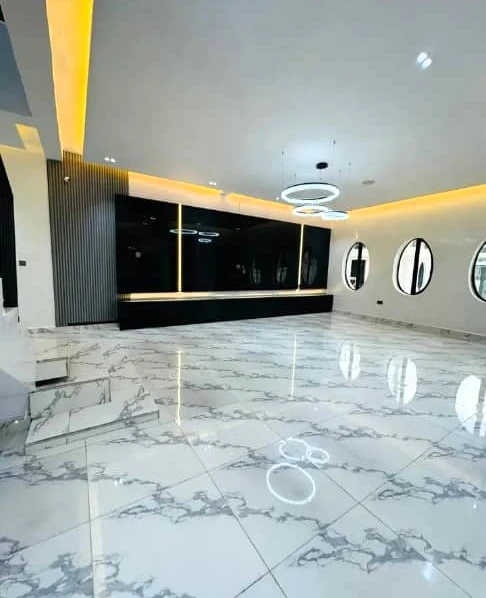 Duplex for Sale in Adebiyi Jones Lekki, Lagos - Image 2