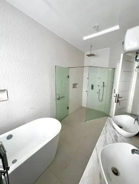 Duplex for Sale in Lekki phase 1, Lagos - Image 4