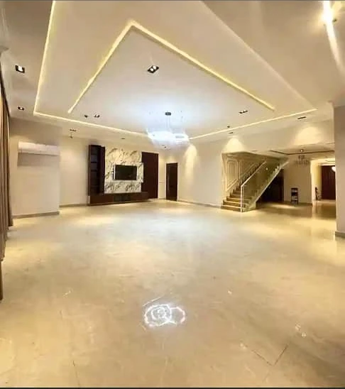 Mansion for Sale in Lekki phase 1, Lagos - Image 1