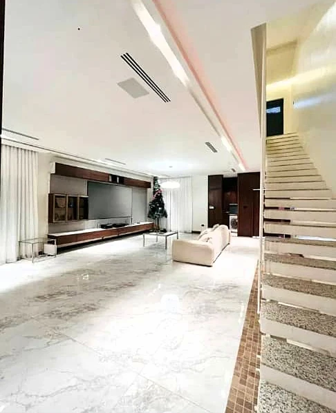 Duplex for Sale in Guzape, FCT - Image 2