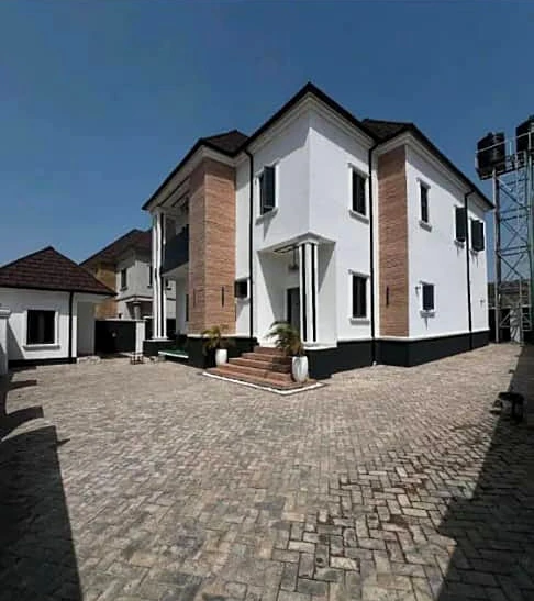Duplex for Sale in Lugbe, FCT - Image 1