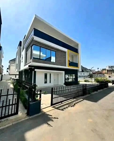 Duplex for Sale in Guzape, FCT - Image 1