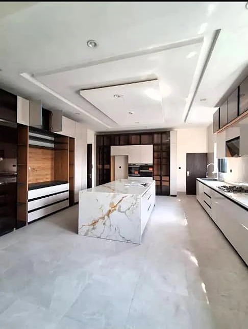 Pent-House for Sale in Ikoyi, Lagos - Image 3