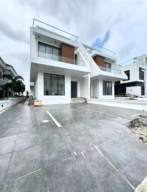 Duplex for Sale in Ikate Lekki, Lagos - Image 1