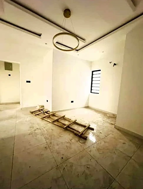 Duplex for Sale in Magodo phase 2, Lagos - Image 4