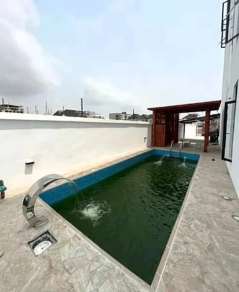 Duplex for Sale in Lekki phase 1, Lagos - Image 1