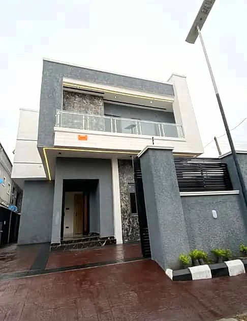 Duplex for Sale in Favoured Estate Rumuodomaya, Rivers - Image 1