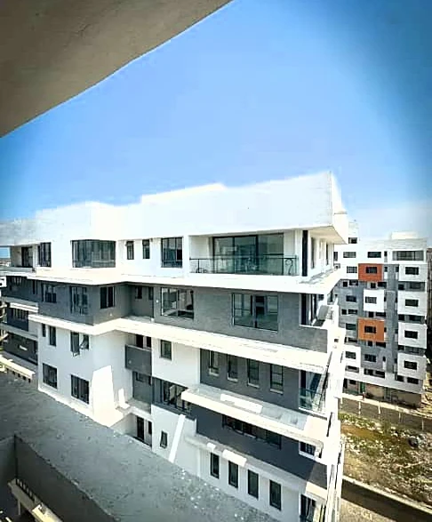 Hostel for Sale in Lekki phase 1, Lagos - Image 1