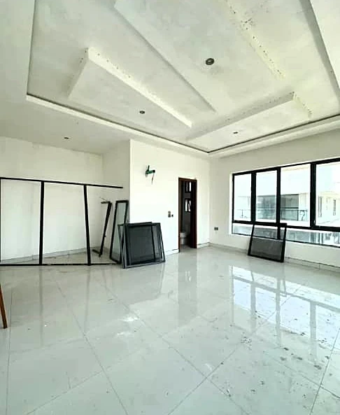 Hostel for Sale in Lekki phase 1, Lagos - Image 6