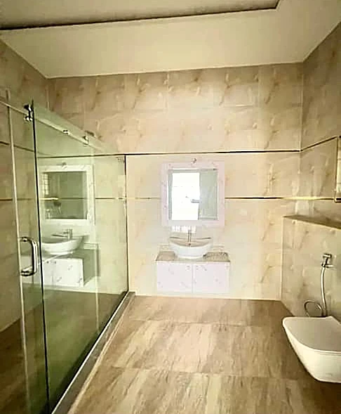 Duplex for Sale in Guzape, FCT - Image 2