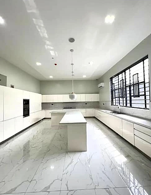 Duplex for Sale in Ikoyi, Lagos - Image 5