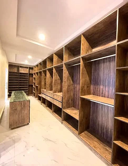 Duplex for Sale in Lekki phase 1, Lagos - Image 1