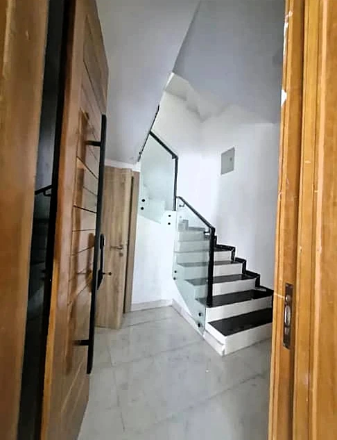 Duplex for Sale in Lekki phase 1, Lagos - Image 1
