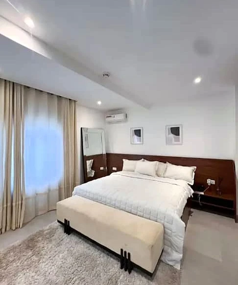 3 Bedroom Flat for Sale in Lekki phase 1, Lagos - Image 3