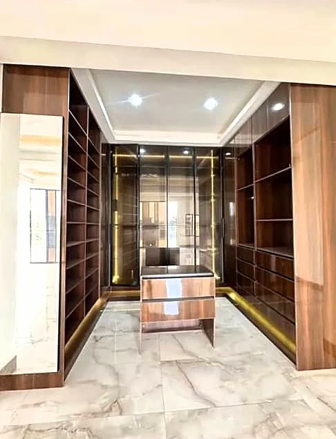 Pent-House for Sale in Ikoyi, Lagos - Image 5
