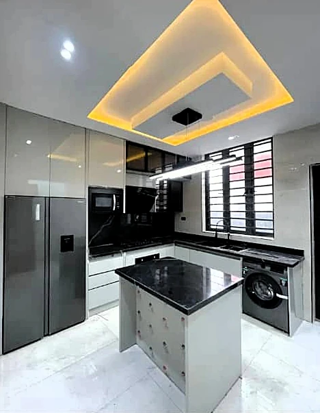 Duplex for Sale in Lekki phase 1, Lagos - Image 1