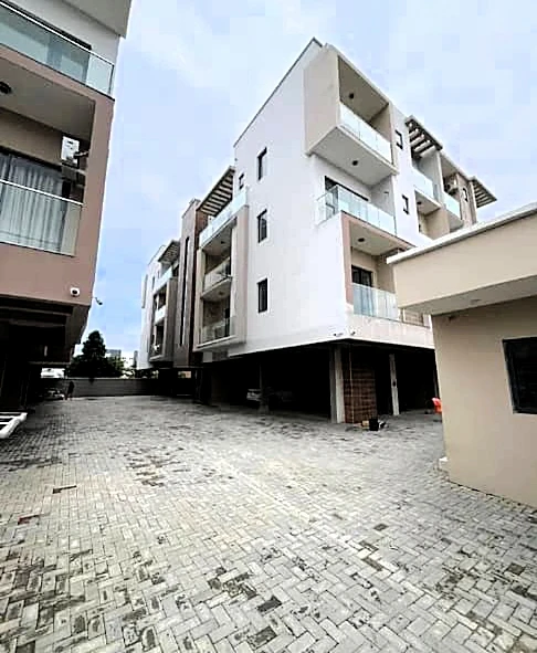 3 Bedroom Flat for Sale in Ologolo Lekki, Lagos - Image 1