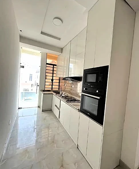 3 Bedroom Flat for Sale in Lekki, Lagos - Image 5