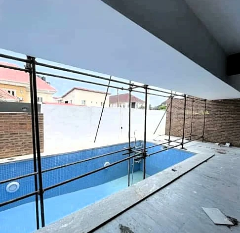 Duplex for Sale in Lekki phase 1, Lagos - Image 1