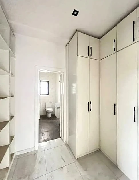 Duplex for Sale in Lekki phase 1, Lagos - Image 3