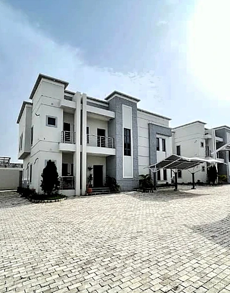 Duplex for Sale in Wuye, FCT - Image 1