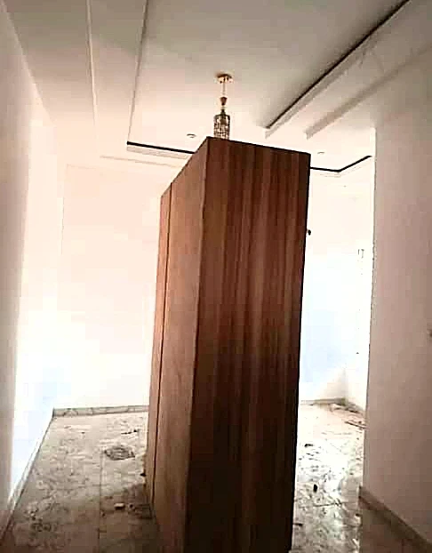 3 Bedroom Flat for Sale in Surulere, Lagos - Image 4