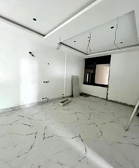 Mansion for Sale in Ikoyi, Lagos - Image 1