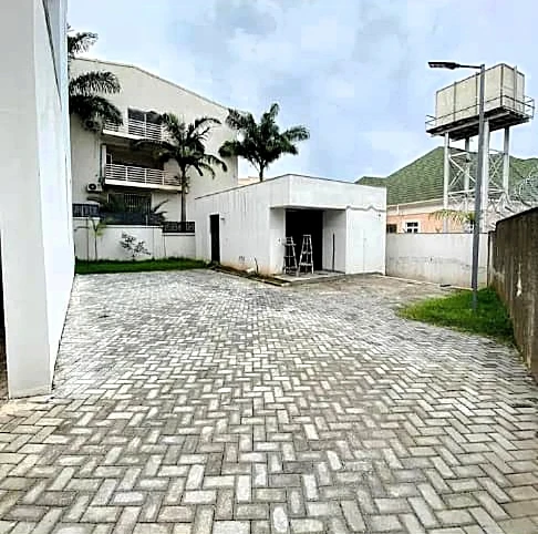 Duplex for Sale in Guzape, FCT - Image 5