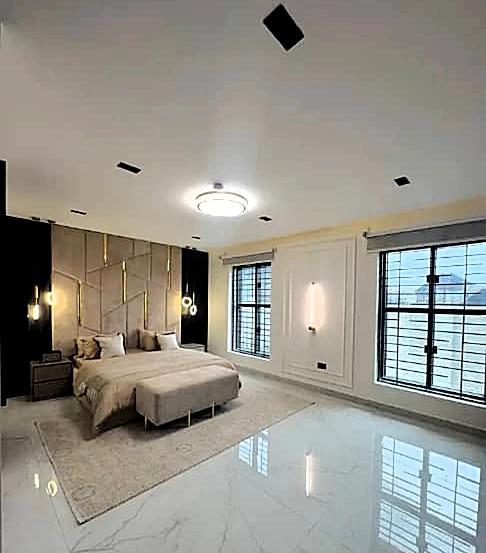 4 Bedroom Flat for Sale in Wuye, FCT - Image 2