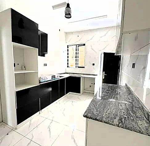 Bungalow for Sale in Lekki, Lagos - Image 5