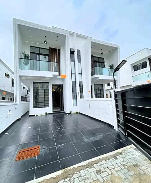 Duplex for Sale in Ikota, Lekki, Lagos cover picture