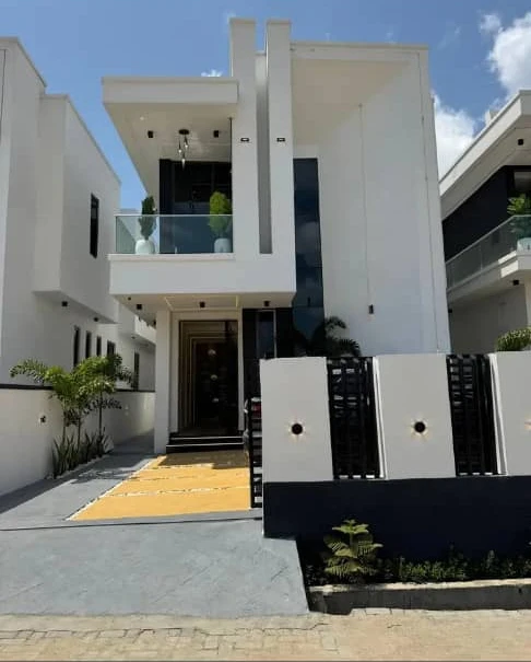 Duplex for Sale in Ajah, Lekki, Lagos cover picture
