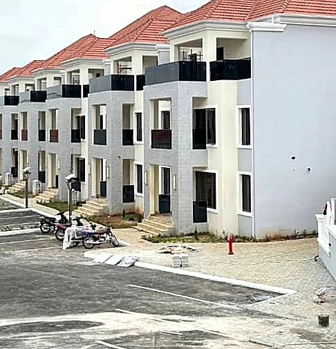 Duplex for Sale in Lifecamp, FCT cover picture