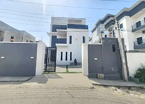 Duplex for Sale in Lekki, Lagos cover picture