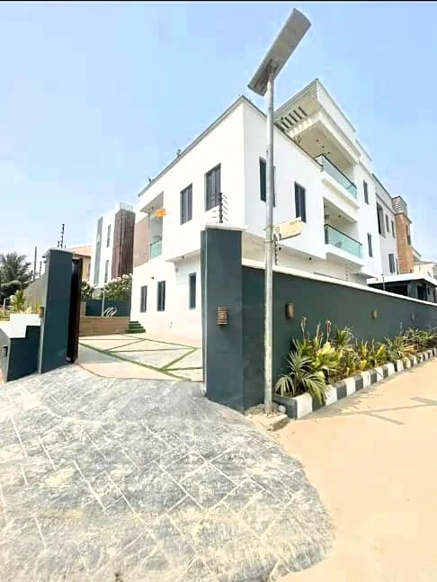 Duplex for Sale in Ikate Lekki, Lagos cover picture