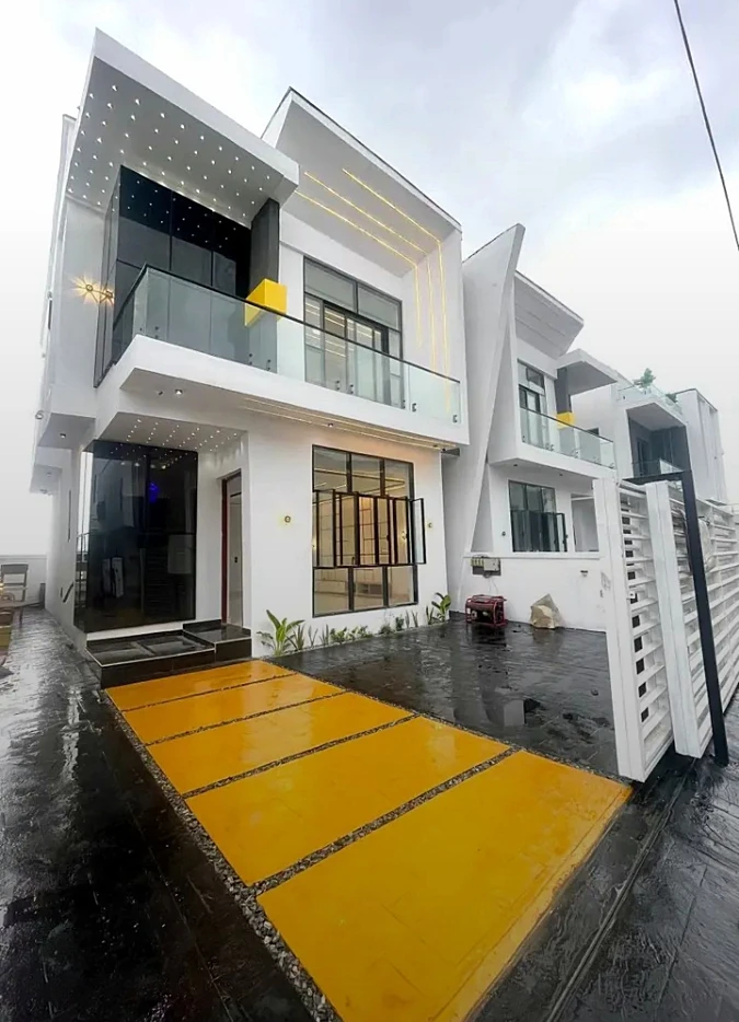 Duplex for Sale in Osapa London, Lekki, Lagos cover picture