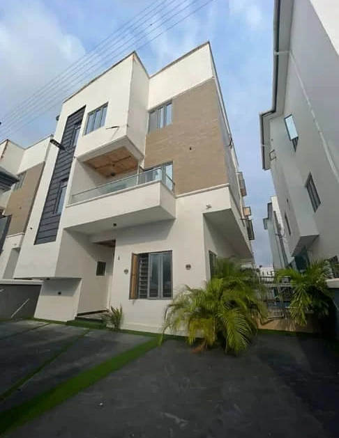 Duplex for Sale in Ajah, Lekki, Lagos cover picture
