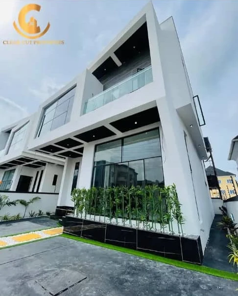 Duplex for Sale in Chevron, Lekki, Lagos cover picture