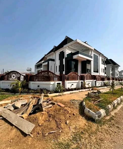 Duplex for Sale in Guzape, FCT cover picture