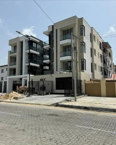 Pent-House for Sale in Lekki phase 1, Lagos cover picture