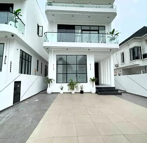 Duplex for Sale in Chevron, Toll gate, Lagos
