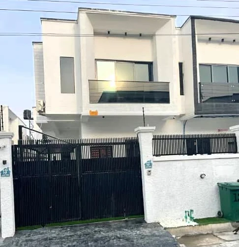 Duplex for Sale in Chevron, Lekki, Lagos cover picture