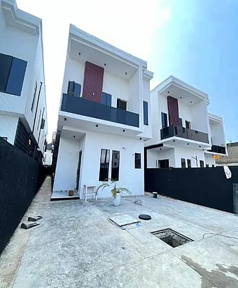Duplex for Sale in Agungi, Lekki, Lagos cover picture