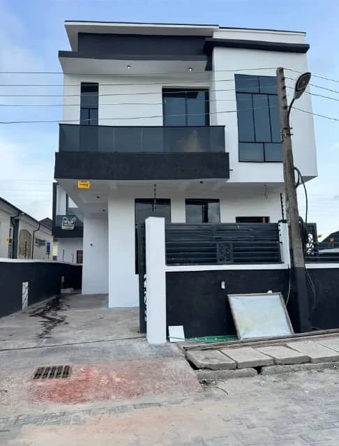 Duplex for Sale in Ajah, Lekki, Lagos cover picture