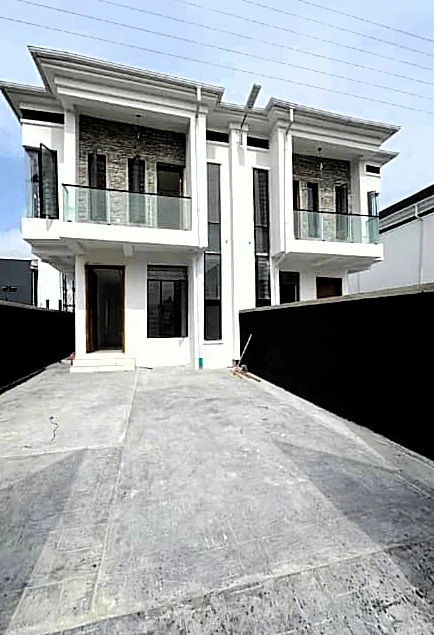 Duplex for Sale in Ikota, Lekki, Lagos cover picture