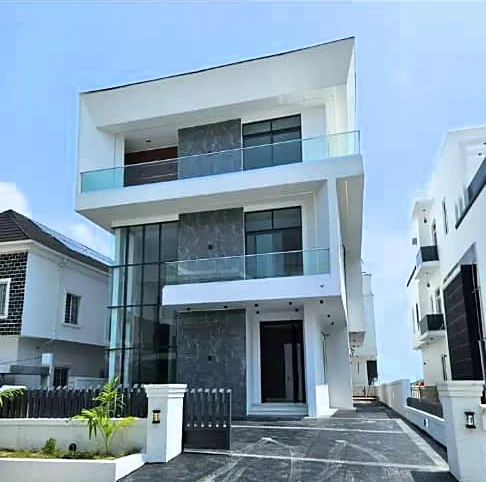Duplex for Sale in Ikota, Lekki, Lagos cover picture